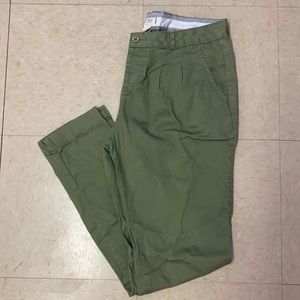 I love H81 Green Pants